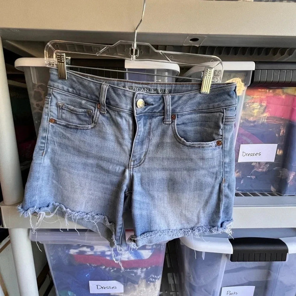 American Eagle Shorts - Size 8 - Picture 1 of 4